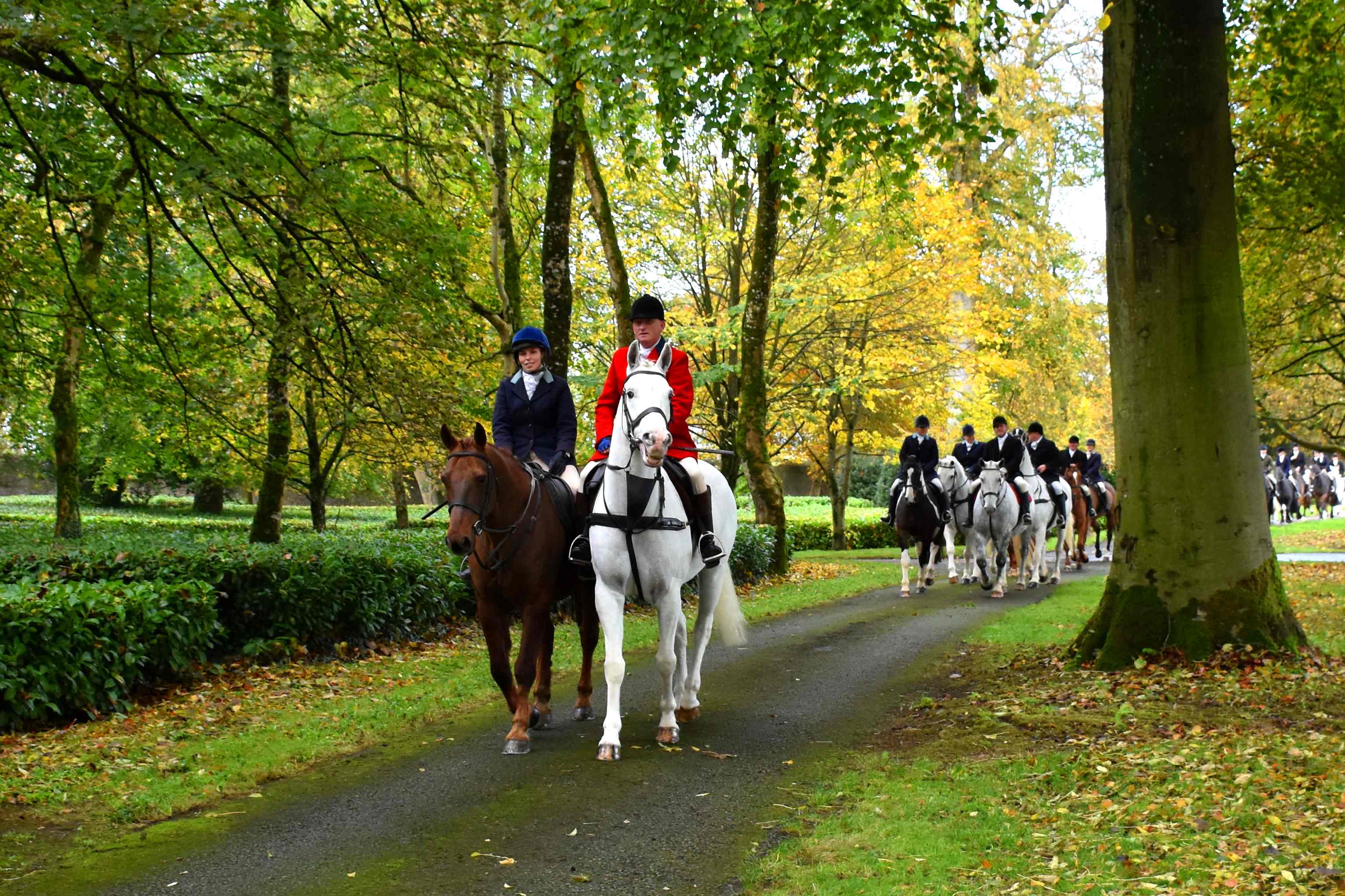 Meath Foxhounds Sarah Blyth and field master Kenny Henry at the Meath Foxhounds meet at Ardbraccan House 1