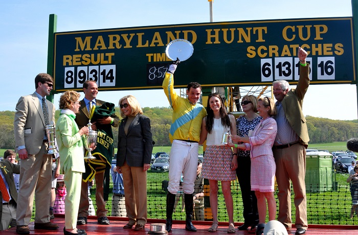  Mark Beecher winner of The Maryland Hunt Cup despite a broken collar bone and fractured shoulder with his wife Rebecca and his father mother Tim and Marian